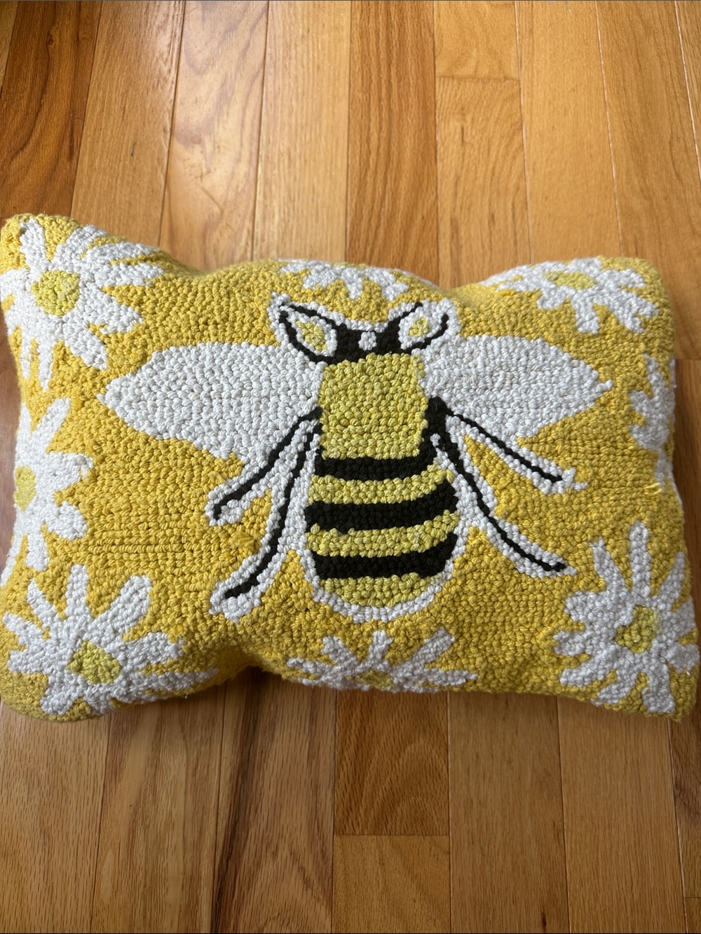MT Jones Bee Hooked Accent Pillow 13 x 19